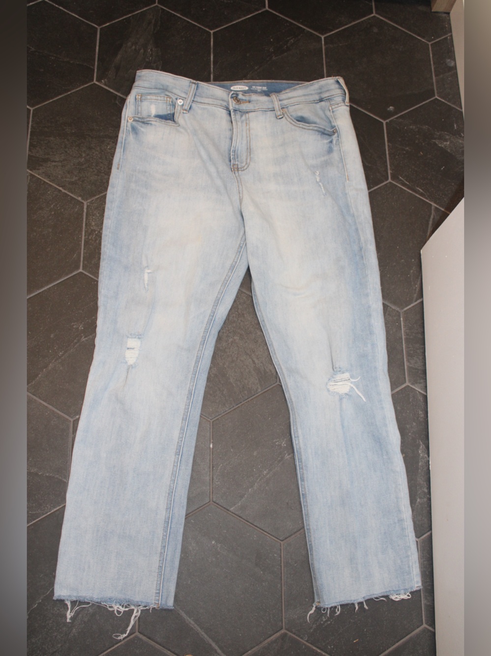 Old Navy The Power Jean Perfect Straight Ankle Distressed Light Wash Size 10